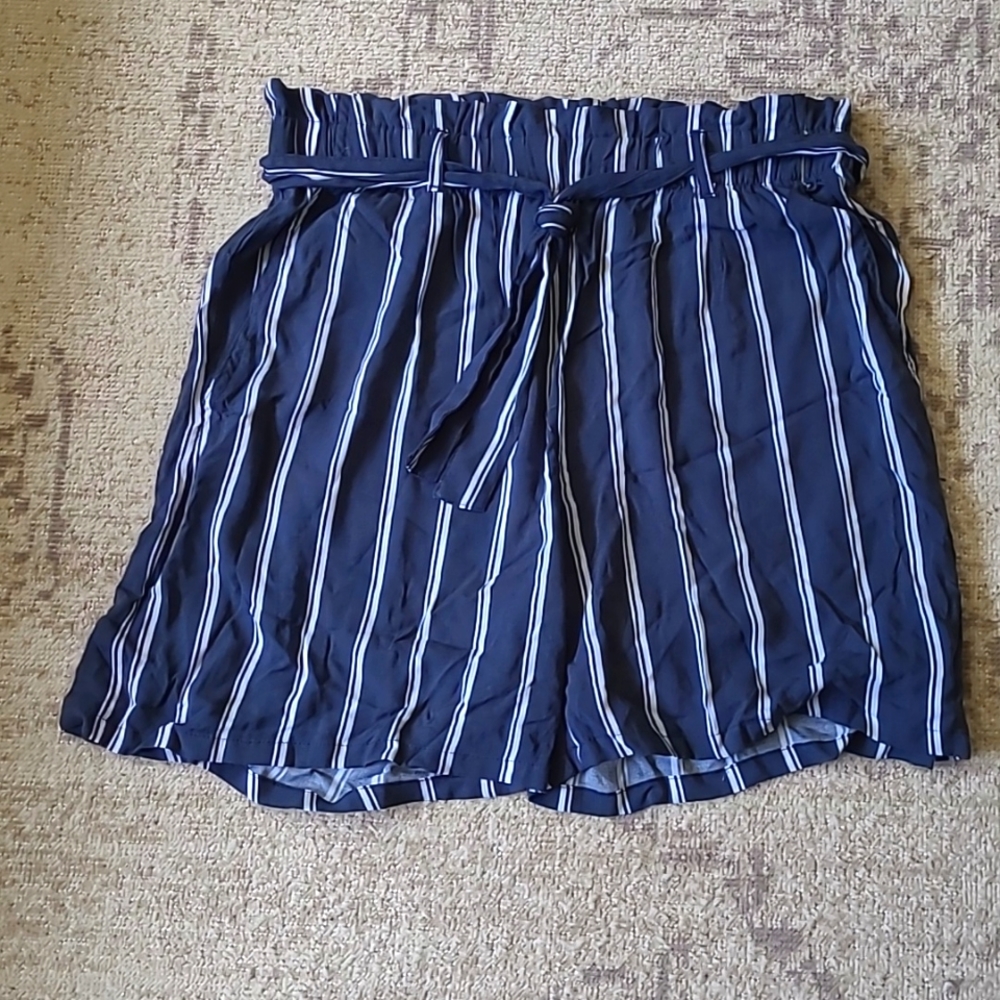 NTW Essentials womans lightweight shorts. Size XL.